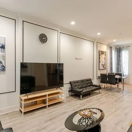 Cozy Condo 3 Minutes From All Attractions